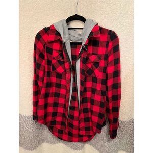 Plaid Shirt With Hood. Button & Zipper Closure.